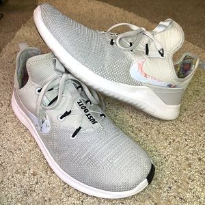 Women’s Nike Free TR-8 - Grey w/ Hawaiian Accent